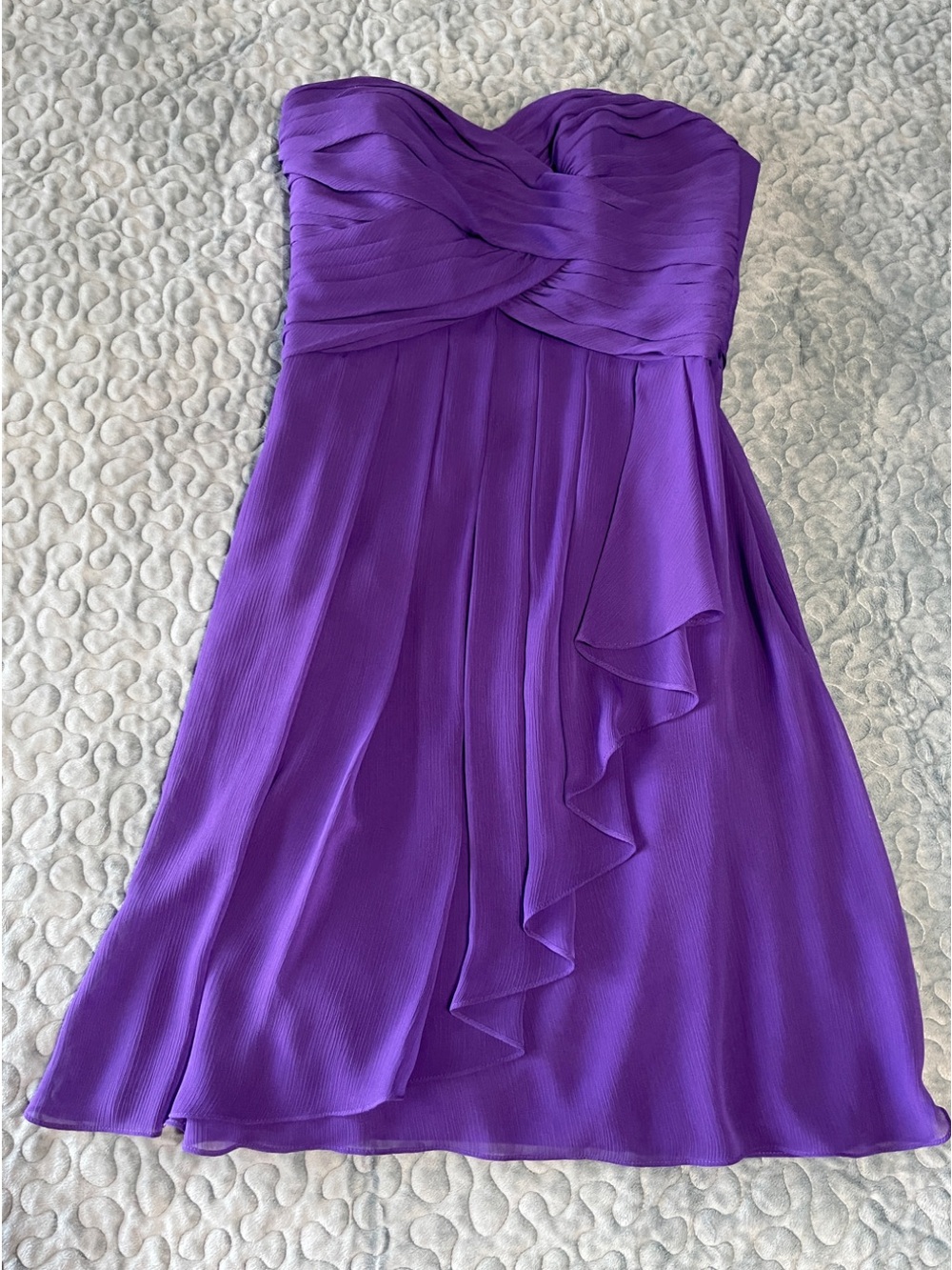 David’s Bridal Semi-Formal Dress Sz 6 Purple Strapless Ruched Waist Boning Bra